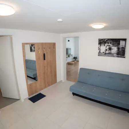 Apartman Lbh I *