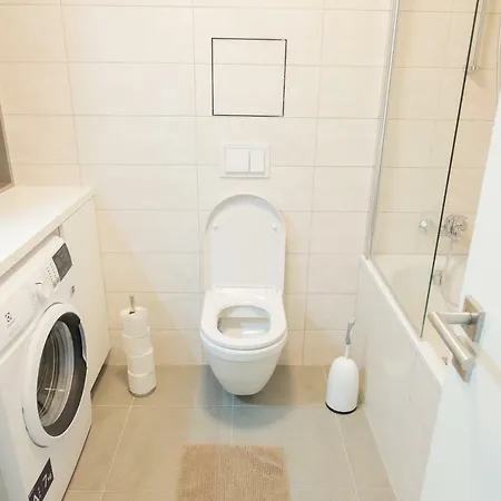 Lbh I Apartman *
